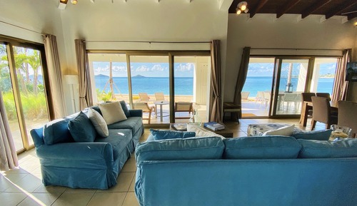 Villa de lujo, 2 habitaciones, cocina, frente a la playa
