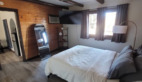 Deluxe Cabin, 2 Queen Beds, Kitchen