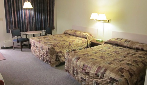 Habitación económica doble, 2 camas de matrimonio, fumadores