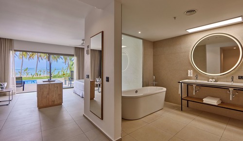 Swim Up Suite Elite Club