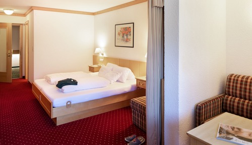 Komfort Doppelzimmer mit Balkon und Bergblick