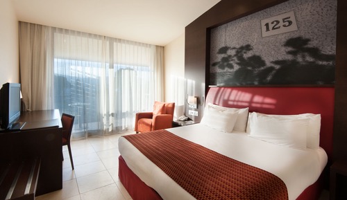 Oferta Relax Double room with Spa Access, massage & sport activity (2h bicycle or 1h tennis court)
