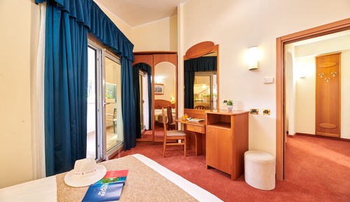 Family Room with Balcony - Sea Side