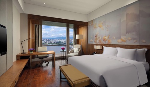 Habitación estándar, Acceso al salón del club, vistas al río (Club Lounge Access)