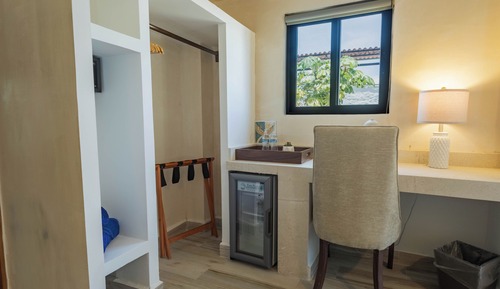 Quiet - Standard Partial Sea View