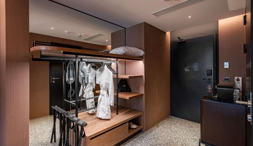 Habitación, 1 cama de matrimonio grande (Mobility & Hearing, Roll-In Shower)