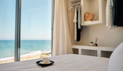 Dúplex frente a la playa, 2 habitaciones, con piscina privada en azotea