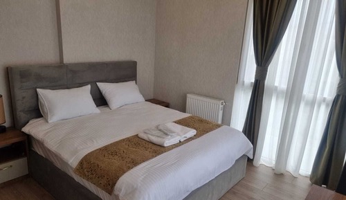 Habitación triple superior, balcón, vistas al río