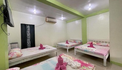 Barkada Room for 12 pax