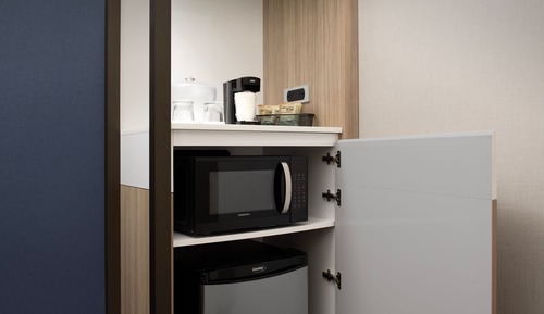 Suite, 2 camas de matrimonio, no fumadores (Mobility Accessible, Roll-In Shower)