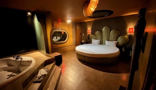 Suite, bañera de hidromasaje