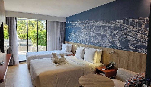 Habitación estándar, 1 cama de matrimonio (Top Floor, Free Breakfast)