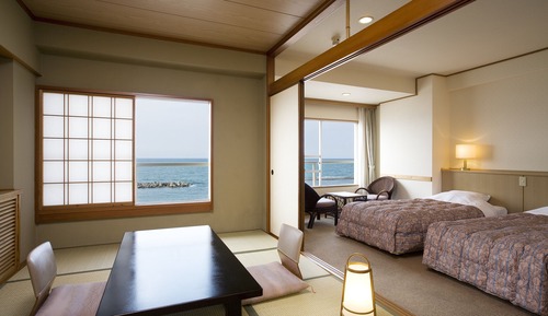 Habitación (Run-Of-The-House, 5 Person Occupancy)