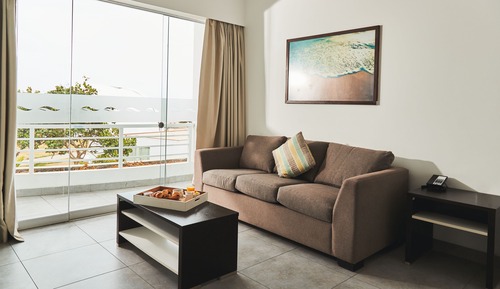 Suite, 1 cama de matrimonio grande con sofá cama