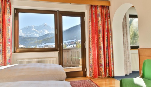 Habitación Deluxe doble, balcón, vistas a la montaña