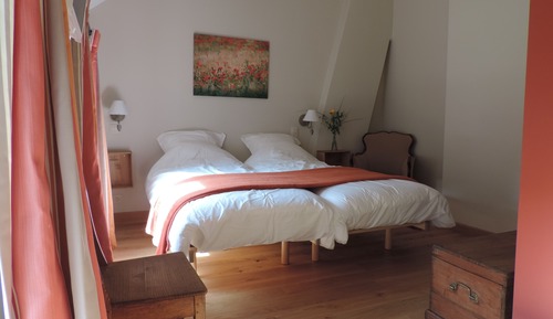Habitación clásica con 2 camas individuales