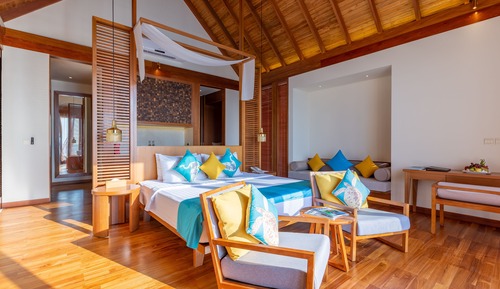 Ocean Pool Villa - 15% Discount on Return Seaplane Transfer until 23rd December 2024