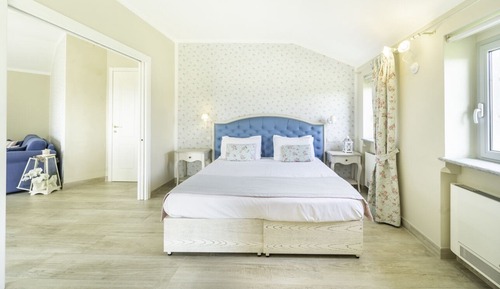 Suite superior, 1 cama de matrimonio, baño privado, en una planta alta