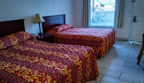 Habitación estándar doble, 2 camas dobles, fumadores