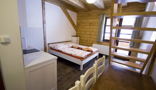Apartamento, 2 habitaciones, cocina básica