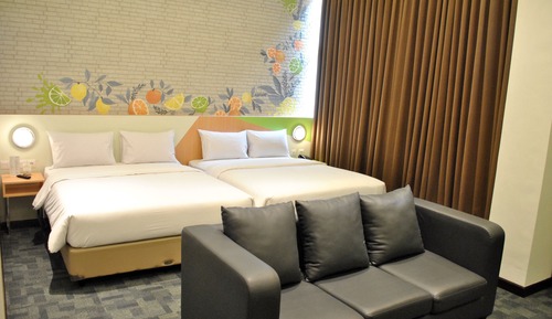 Zest Family Room 