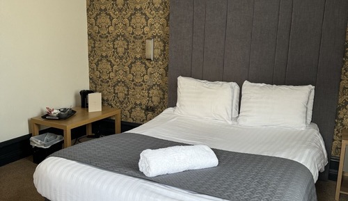 Habitación Confort doble, baño privado (Ground Floor Room)