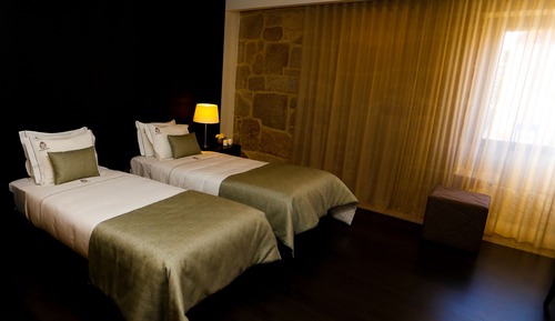 Habitación estándar con 1 cama doble o 2 individuales