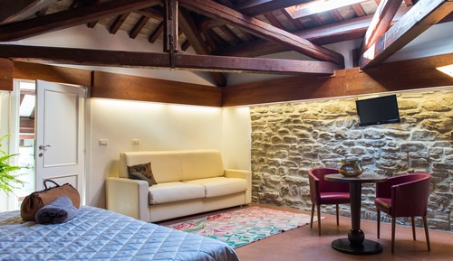 Habitación superior con 1 cama doble o 2 individuales