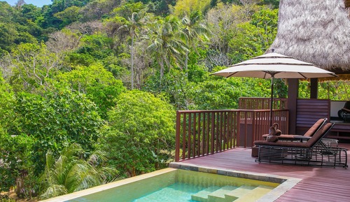 Resort View Cauayan Pool Villa (Free Breakfast & Free Roundtrip Airport Transfer)