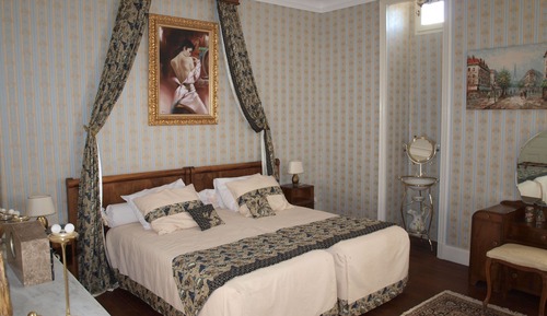 Suite Deluxe, baño privado, vistas al jardín (2)