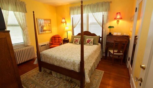 Habitación (Yellow)