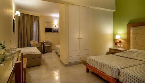 Habitación cuádruple (Back view)