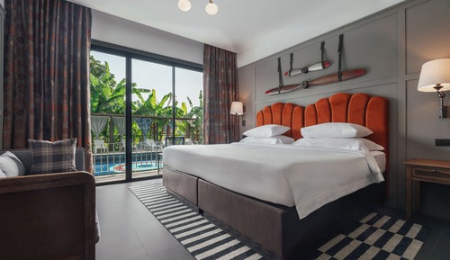 Habitación Deluxe, acceso a la piscina