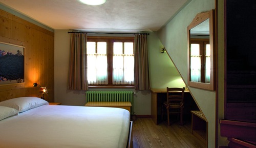 Chalet romántico, cocina básica, vistas a la montaña