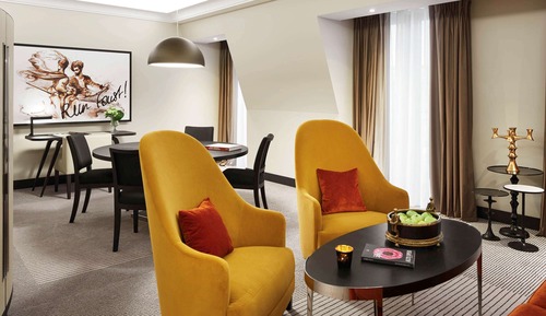Suite, 1 cama de matrimonio grande, vistas a la ciudad (Opera)