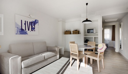 Suite, balcón