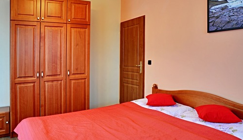 Habitación triple económica, baño compartido