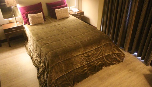 Habitación superior con 1 cama doble o 2 individuales