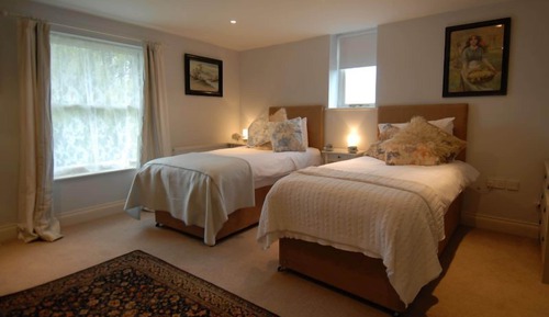 Habitación de lujo con 2 camas individuales