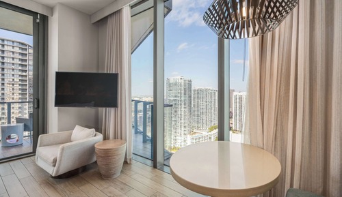 Habitación, 1 cama de matrimonio grande, en esquina (Plus)