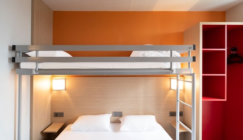 Habitación estándar, varias camas (1 Double and 1 Single bed)
