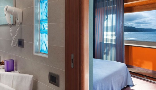 Habitación Deluxe con 1 cama doble o 2 individuales, vistas al mar
