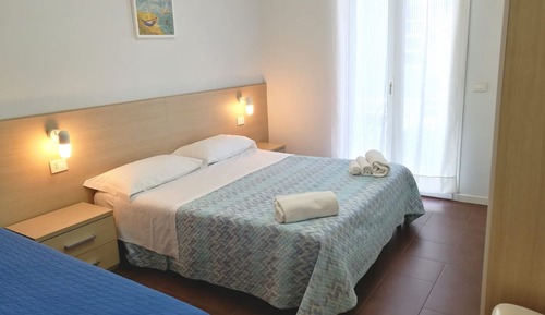 Apartamento Confort, 1 habitación, balcón, en una planta alta