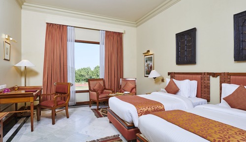Royal Courtyard Twin Bed