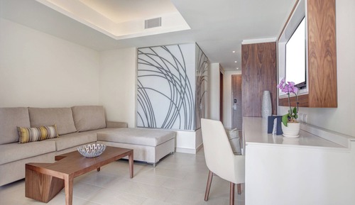 Luxury Family Suite Ocean View