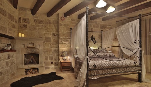 Suite Royal, 1 cama de matrimonio grande, bañera de hidromasaje, vistas a la colina