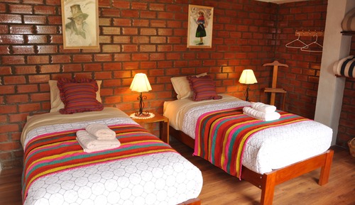 Habitación superior con 2 camas individuales, 1 habitación, vistas al jardín