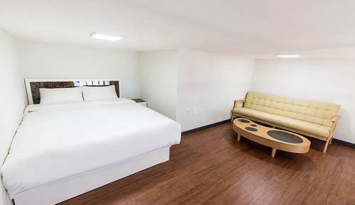 Dúplex, 2 habitaciones (25py)