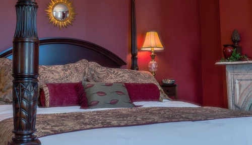 Suite de lujo, 1 cama de matrimonio grande, bañera de hidromasaje, vistas al jardín