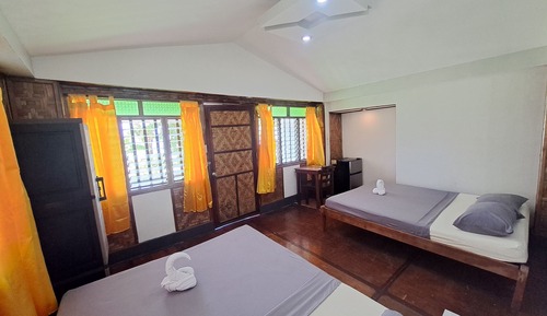 Habitación superior, frente a la playa
